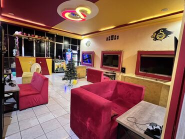 Kirayə torpaq sahələri: PlayStation oyun məkanı – fərdi otaqlar və lounge sahəsi- HAZIR BİZNES — 1