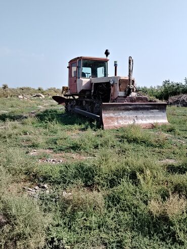 xüsusi texnikalar: İşlək vəziyyətdədir sənədi nömrəsi hamsı qaydasındadı. Kotan buldozer