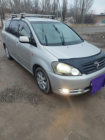 Toyota: Toyota Ipsum: 2002 г., 2.4 л, Автомат, Бензин, Универсал — 2