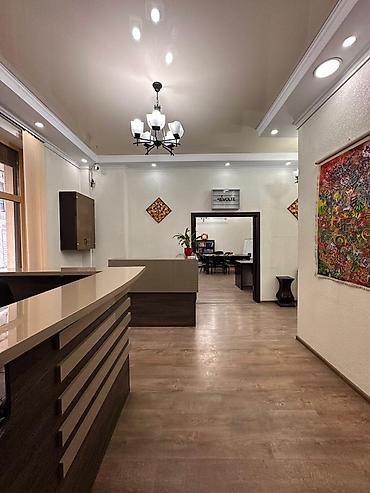 маленький офис: Продажа офисов 96 м², С ремонтом, Многоэтажное здание, 1 этаж — 3