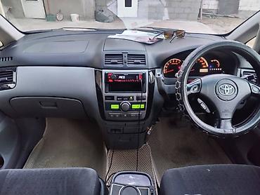 Toyota: Toyota Ipsum: 2002 г., 2.4 л, Автомат, Бензин, Минивэн — 1