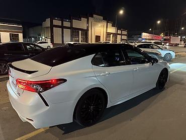 камри 75 2022: Toyota Camry: 2022 г., 2.5 л, Автомат, Гибрид, Седан — 4