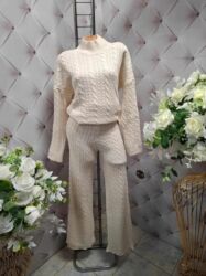 Kompleti: ❤️❤️ Trodelni trikotazni kompleti pantalone+dzemper+šal Cena:3500 din — 10