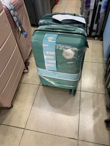 Чемоданы: Чемоданы гелевые, маленький размер ручная кладь, 22см 📍ул — 2