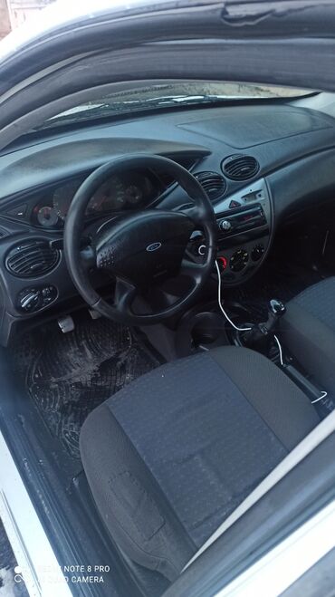 Ford: Ford Focus: 2000 г., 1.8 л, Механика, Бензин, Универсал — 2