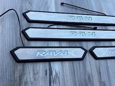 Пороги и комплектующие: Внутренние накладки порогов Toyota, 2020 г., Новый, Аналог — 4