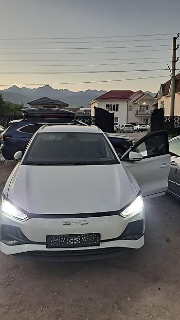 BYD: BYD E2: 2024 г., 0.1 л, Автомат, Электромобиль, Кроссовер — 15