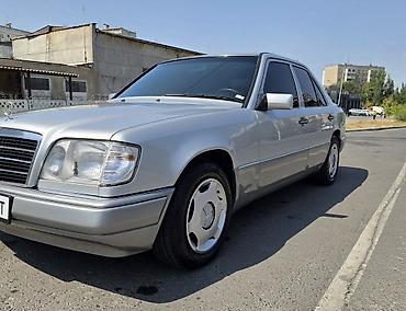 ешка е 303: Mercedes-Benz E-Class: 1995 г., 2.2 л, Механика, Бензин, Седан — 3