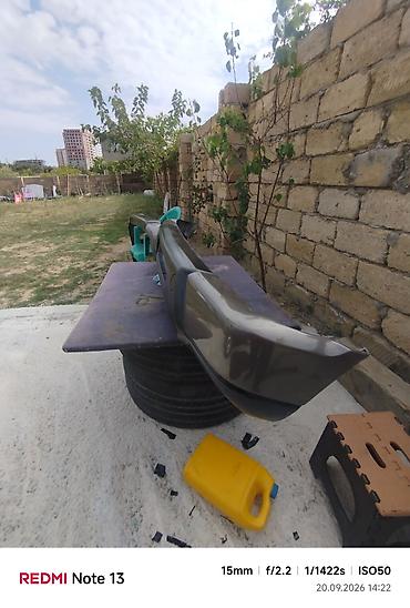 Bamperlər, buferlər: Cütü 60manatdir Təsvir: - Material: Plastik (ABS tipli), boyalı. - — 12