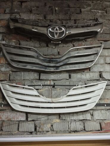 эмблема toyota: Решетка радиатора Toyota Б/у, Оригинал, Япония