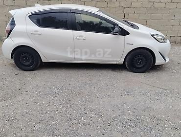 scooter kiraye: Toyota Aqua: 1.5 l | Hetçbek — 2