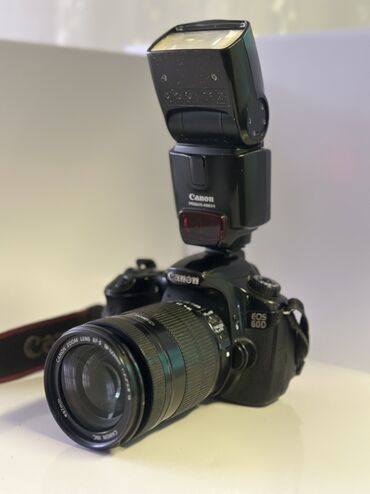 видео аппарат: Фотоаппарат Canon EOS 60D с объективом Canon Zoom Lens EF-S 18-135mm и
