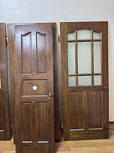 Межкомнатная дверь, Б/у, Со стеклом, Одностворчатая, Деревянная, цвет - Коричневый