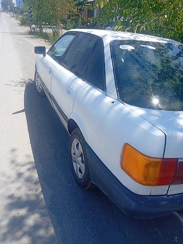 Транспорт: Audi 80: 1986 г., 1.8 л, Механика, Бензин, Седан — 4