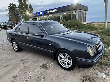 audi a6 c4 сатып алуу: Mercedes-Benz E-Class: 1998 г., 2 л, Кол менен иштөөчү, Бензин, Седан — 2