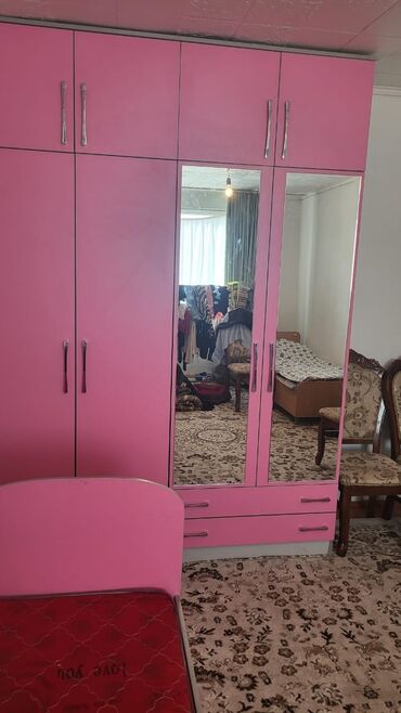 Спальные гарнитуры: Спальный гарнитур, Б/у, ДСП, цвет - Розовый — 3