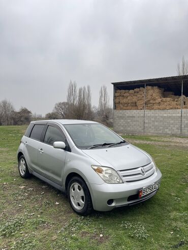 Toyota: Toyota ist: 2003 г., 1.3 л, Автомат, Бензин