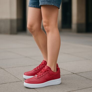 carape sa srcima: Nike, 41, color - Red