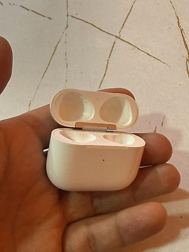 парные часы: AirPods 3 Оригинал Бу. Отл состояние, очень редко пользовался — 3