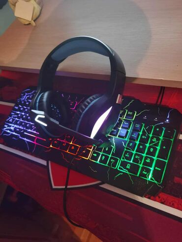 Zvučnici, slušalice i mikrofoni: Gejming slušalice sa LED osvetljenjem i mikrofonom - Preko ušiju — 8