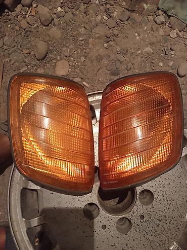 hell: W124 Hella Mercedes поворотники привозные на одном есть дефект фото — 1