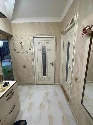 Köhnə tikili: Satılır. Sumqayıt şəhər 6 mkr. 9/8 mertebe.3 otaq. Bahalı — 9