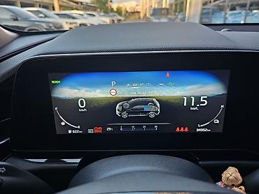 Kia: Kia Niro: 2022 г., Гибрид, Кроссовер — 12