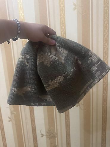 Головные уборы: Kamuflyaj naxışlı toxunma papaq (beanie) - Rəng: yaşıl və qumlu — 1