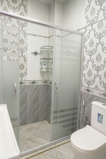 Günlük kirayə mənzillər: 3 otaqlı, Xətai r. r-nu — 14