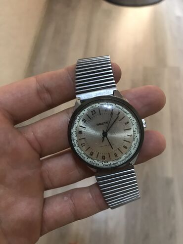 elektron qol saatları: Raketa saat