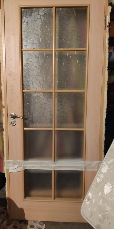 стекло дверь: Двери в отл сост. длина 2 метра и 5 см, ширина вместе с коробкой 85