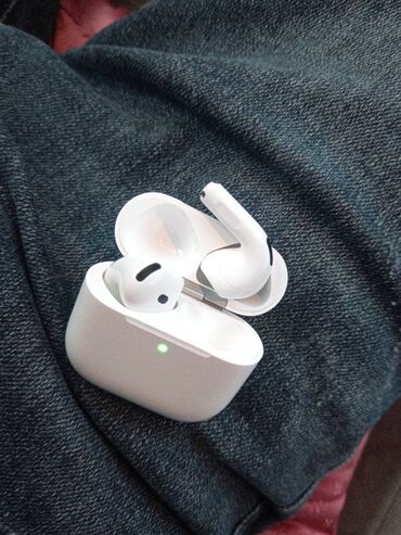 black edition airpods: Airpods 4 yenidi
Əleqe ucun whatsapp da yazin