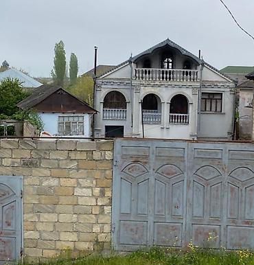 28 may: Xacmazda m.ə.sabir 74 unvaninda kursulu ve mansarli tecili ev satilir — 1