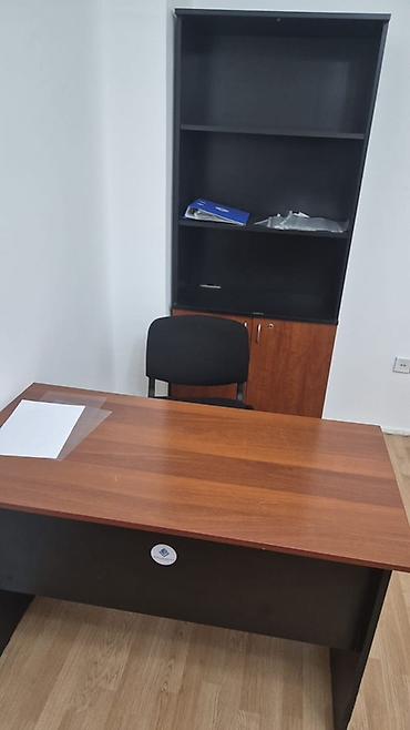 Офисные гарнитуры: Ofis mebelləri dəsti Tərkib: - Direktor masası: L-formaya yaxın geniş — 5
