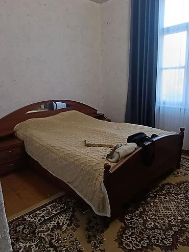 виола: Спальный гарнитур, Б/у, Двуспальная кровать, Дерево, цвет - Коричневый — 1