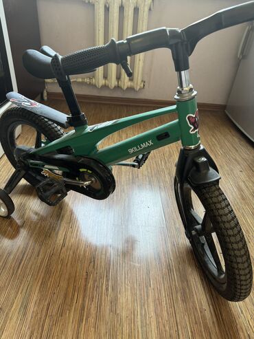 Другие товары для детей: Продаю велосипед от скилмакс. Размер 14. От 3х до 5-6 лет
