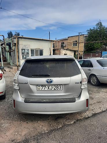 li 9: Toyota Prius: 0.9 l | 2012 il Hetçbek — 4