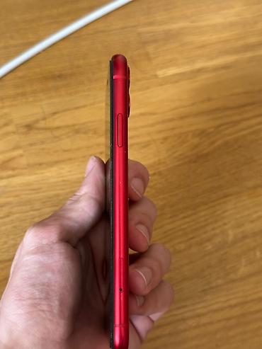 Apple iPhone: IPhone 11, Qırmızı, Face ID — 4