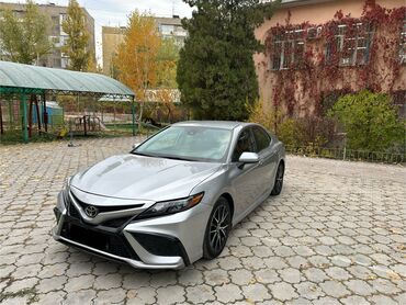 авто с пробегом: Toyota Camry: 2021 г., 2.5 л, Автомат, Бензин, Седан