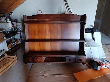 Antique Coat Racks: Drvena zidna polica sa fiokama – retro/klasičan dizajn - Materijal — 10