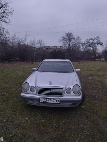 toyota plus c: Mercedes-Benz E 200: 2 l | Sedan