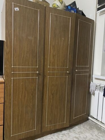 шкаф для однжды: Шкаф для одежды, Б/у, Прямой
