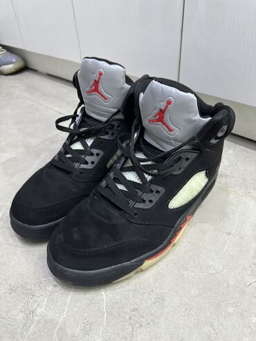 кроссовки air jordan 4: Мужские кроссовки, 44, Air Jordan, Новый, цвет - Черный, Самовывоз