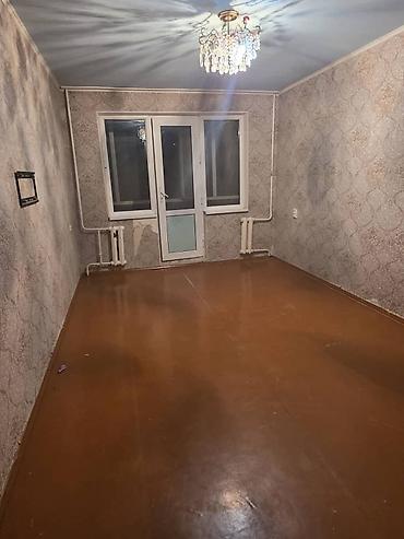 переоформление: 2 комнаты, 44 м², 10 мкр 104 серия, 2 этаж, Требуется ремонт — 1