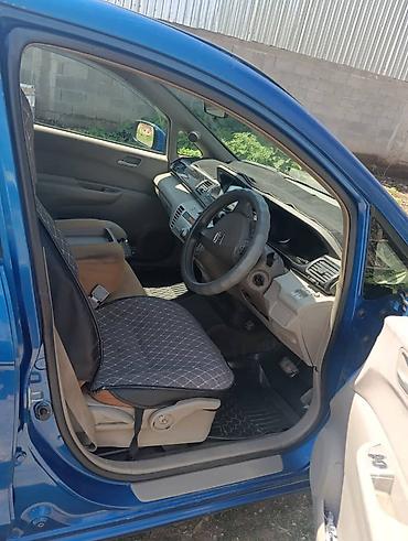 bis vip: Honda Edix: 2004 г., 2 л, Автомат, Бензин, Минивэн — 9