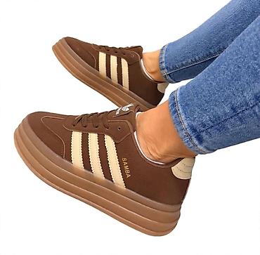 nike patike crvene: Patike – braon/bež „Samba“ stil sa platformom - Gornjište — 1