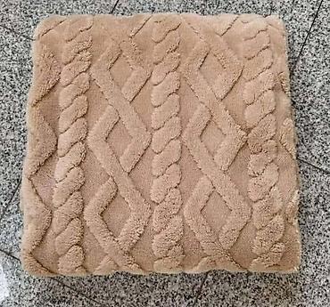 Ćebad i pokrivači: Plisani flekeri za ugaonu garnituru. U pakovanju dolaze 3 komada — 4