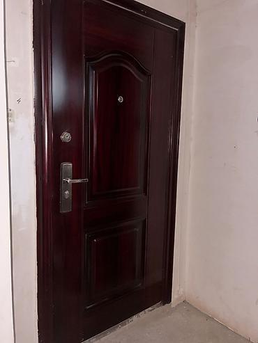 seyif qapi: Qəhvəyi rəngdə giriş qapısı satılır. İşlənmişdir, amma yaxşı — 1