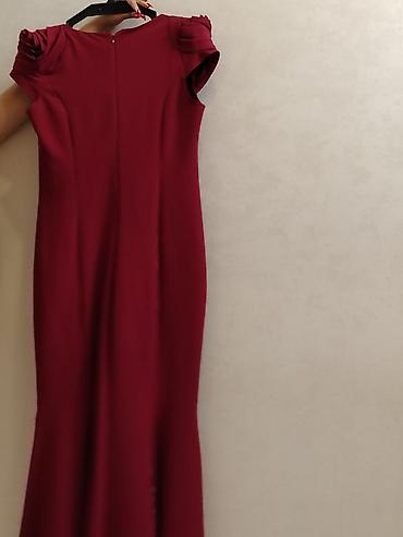 Zərif qırmızı (şərab rəngi) uzun don - Model: balıq kəsimli, dizdən