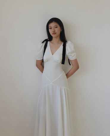 платье с белым воротником: Вечернее платье, Русалка, Длинная модель, Креп, Без рукавов, XS (EU 34), S (EU 36), M (EU 38)